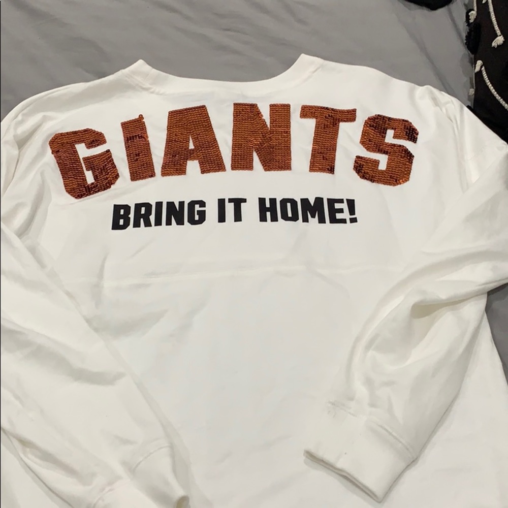Giants Top